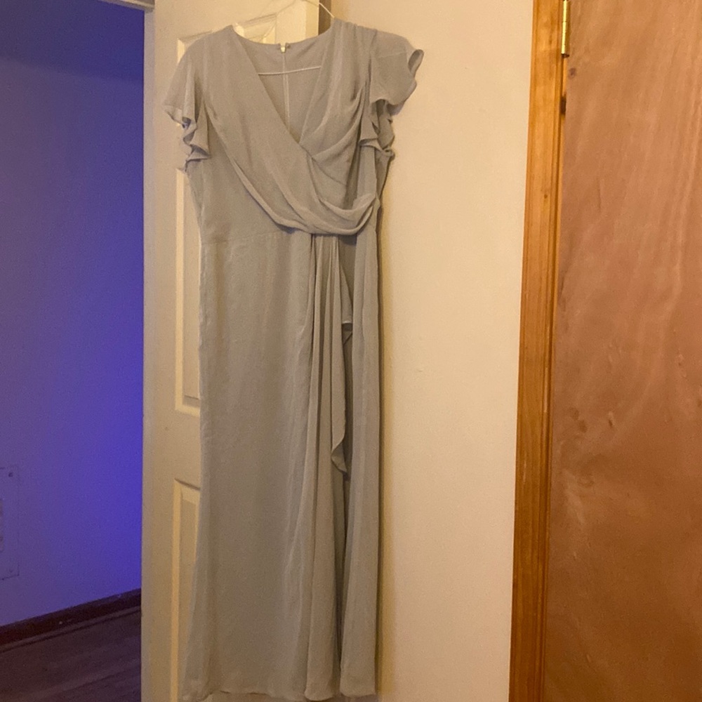 Bridesmaid dress size 16 worn once great condition